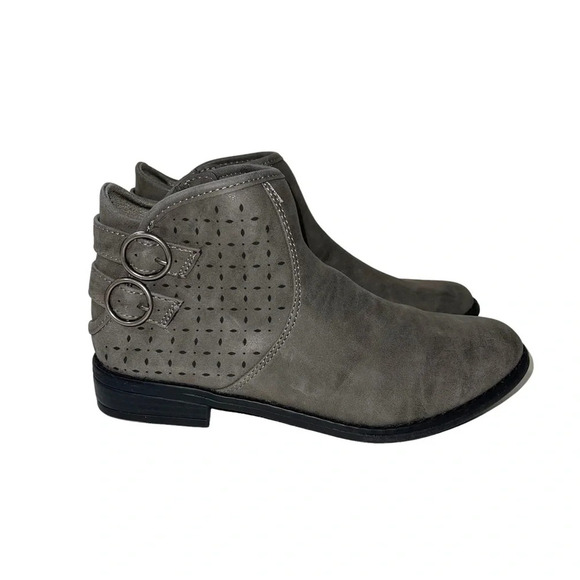 Rocket Dog Marko Heirloom Gray Laser Cut Buckle Ankle Booties 7.5 Women’s - Picture 1 of 11
